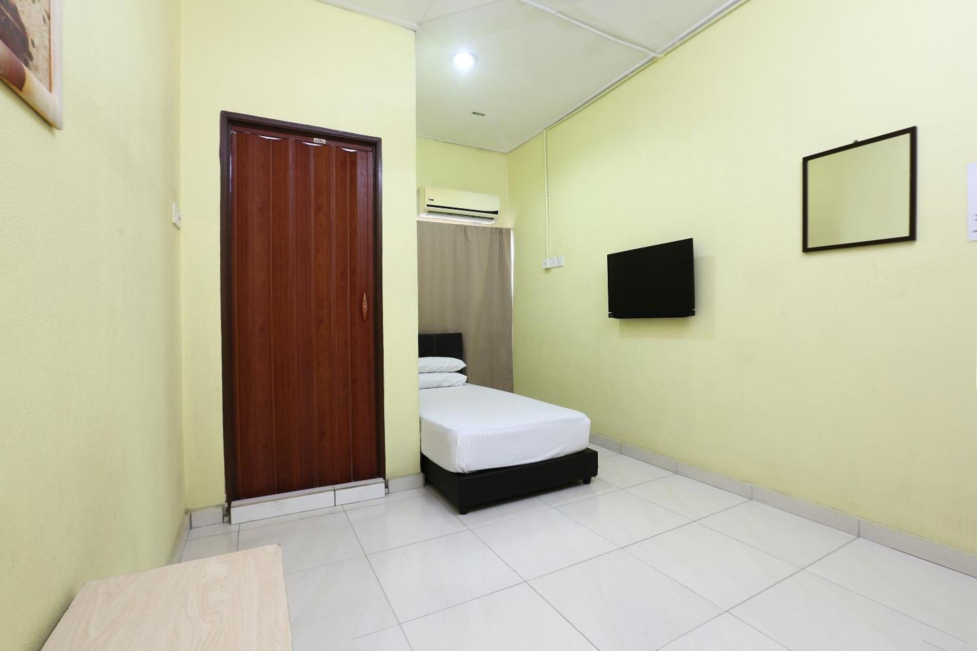 Oyo 89925 Innap Kota Bharu Ngoại thất bức ảnh