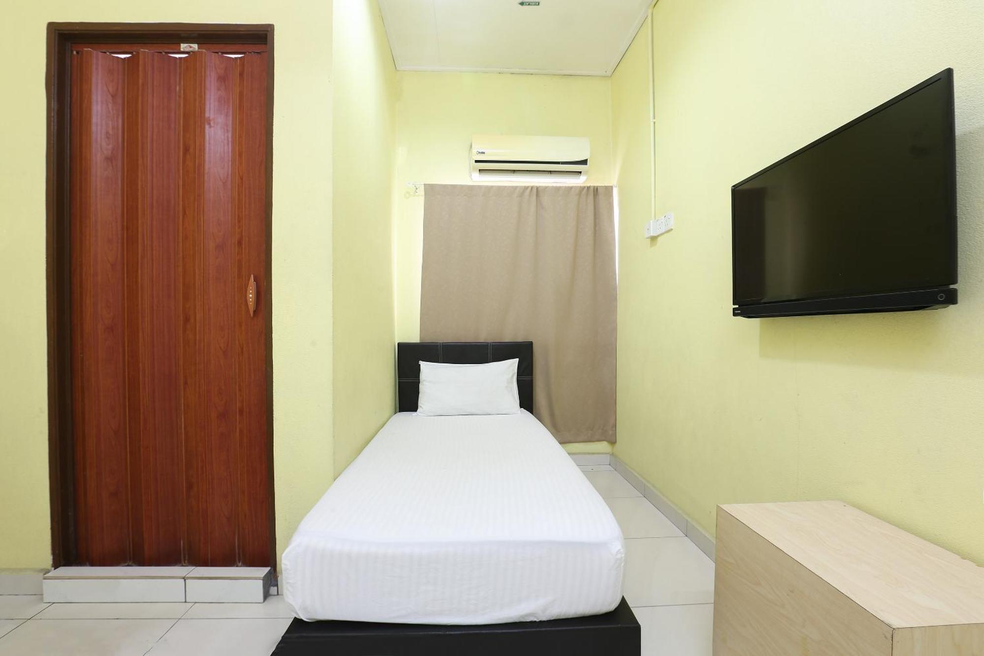 Oyo 89925 Innap Kota Bharu Ngoại thất bức ảnh