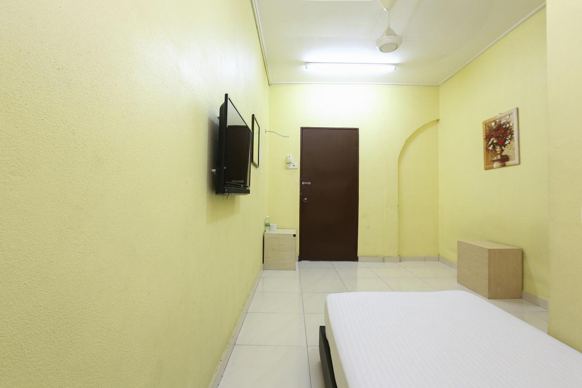 Oyo 89925 Innap Kota Bharu Ngoại thất bức ảnh